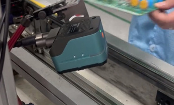 支持RS485通訊協議的固定式工業讀碼器