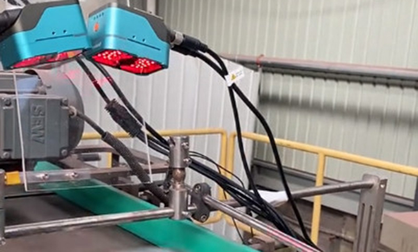 生產線使用工業型掃碼器，助力高速讀取識別產品信息