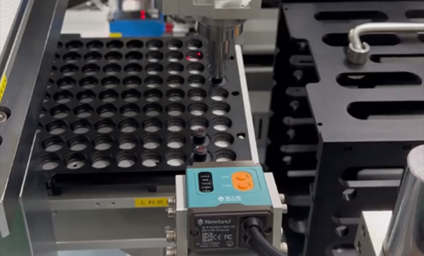 流水線掃碼總卡頓？這款工業(yè)掃碼器0.1秒識別，高速生產不斷線