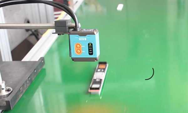 固定式條碼掃描器能在條碼移動情況下掃描嗎？